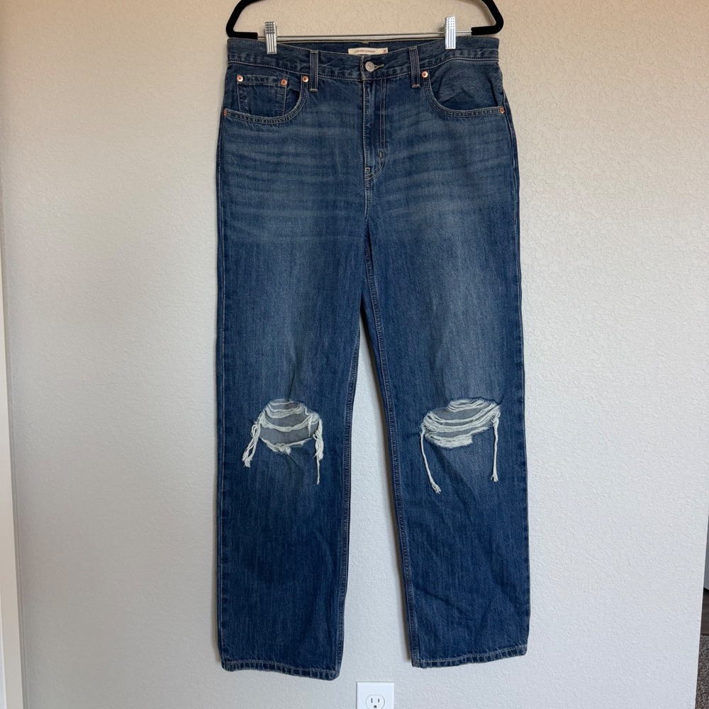 Levis Low Pro Straight Distressed Jeans Medium Wash Blue Denim Womens‎ Size 31
